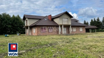 Dom na  sprzedaż Wieluń - Wyjątkowa okazja! Przestronny dom na obrzeżach Wielunia ? idealny dla rodzin, inwestorów i przedsiębiorców!